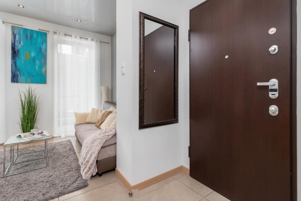 Apartment Old Town Neptun By Renters Gdansk