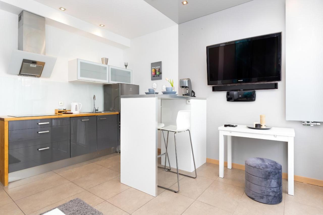 Apartment Old Town Neptun By Renters Gdansk